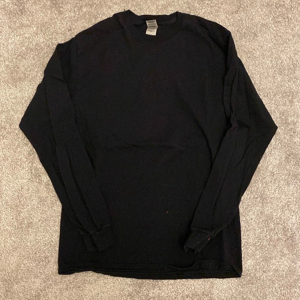 Gildan black long sleeve